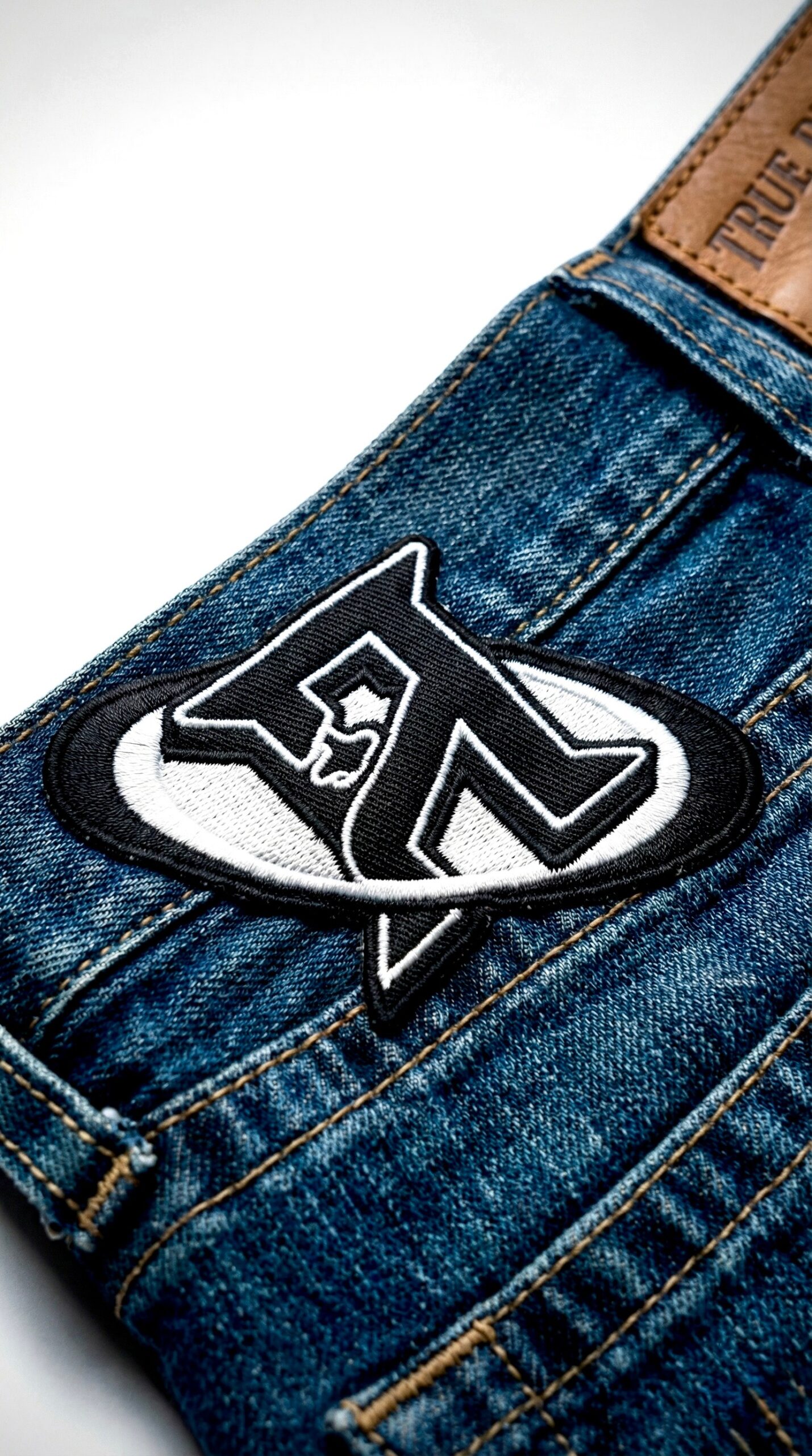 rashidi x true religion: capilla del caos rashidi x true religion: capilla del caos